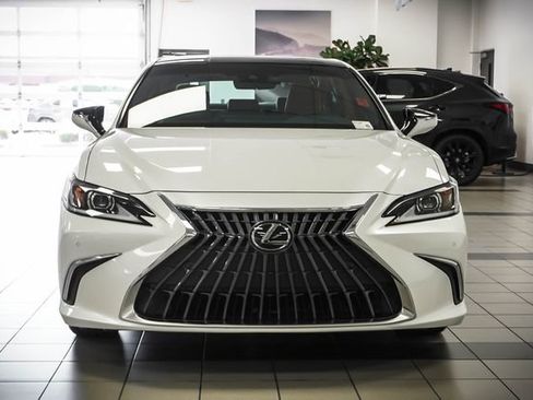 Certified 2023 Lexus ES 350 w/ Premium Package FWD image 4