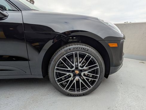 New 2026 Porsche Macan image 11