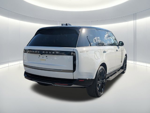 New 2026 Land Rover Range Rover Long Wheelbase SE AWD/4WD image 6