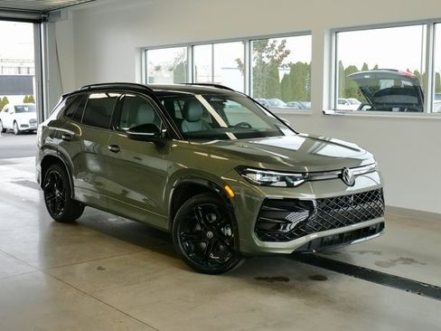 New 2026 Volkswagen Tiguan SE R-Line image 1