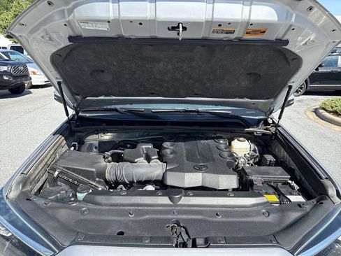 Used 2020 Toyota 4Runner SR5 Premium image 31