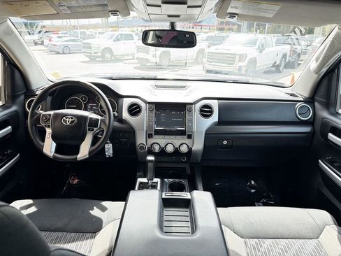 Used 2017 Toyota Tundra SR5 w/ SR5 Upgrade Package AWD/4WD image 17