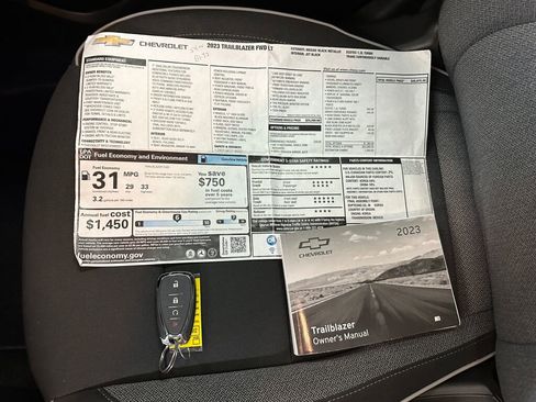 Certified 2023 Chevrolet TrailBlazer LT w/ Convenience Package image 4