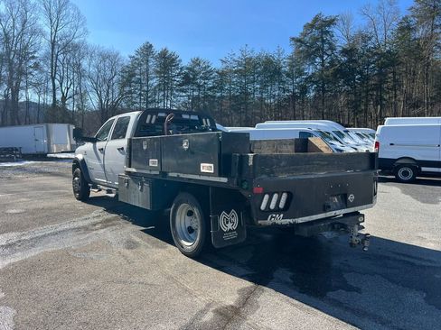 Used 2019 RAM 4500 Tradesman w/ Chrome Appearance Group image 7