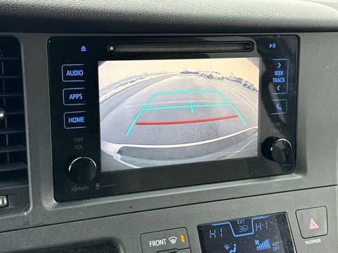 Used 2015 Toyota Sienna LE image 25