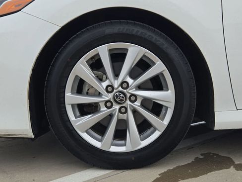 Used 2022 Toyota Camry LE FWD image 12