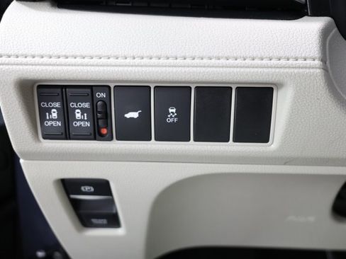 Used 2026 Honda Odyssey EX-L image 21