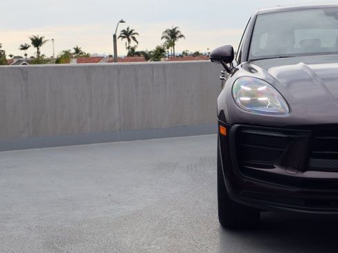 New 2026 Porsche Macan image 12