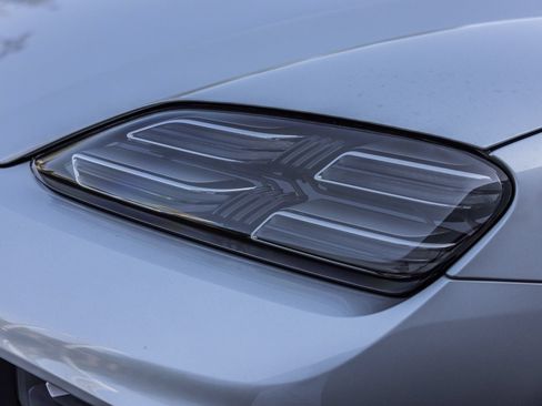 Certified 2026 Porsche Macan 4S Electric AWD/4WD image 21