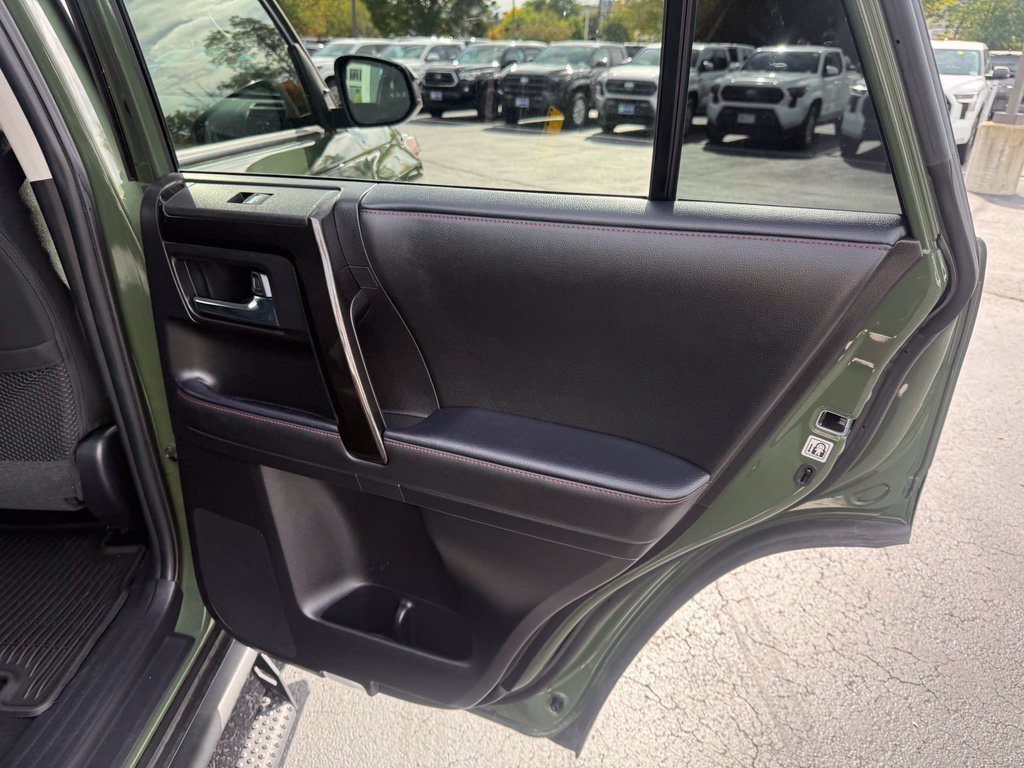 Certified 2022 Toyota 4Runner TRD Off-Road AWD/4WD image 18