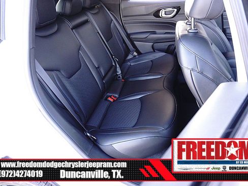 New 2026 Jeep Compass Latitude image 16