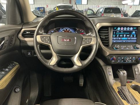 Used 2019 GMC Acadia Denali w/ Technology Package AWD/4WD image 17