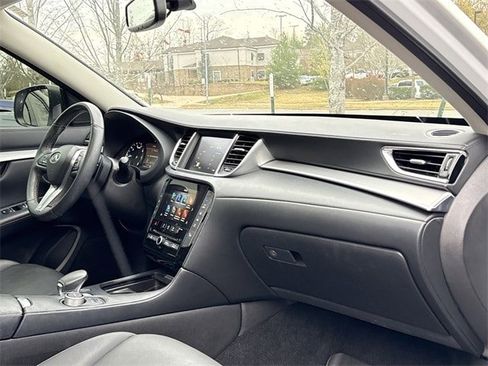 Used 2021 INFINITI QX50 Luxe image 21