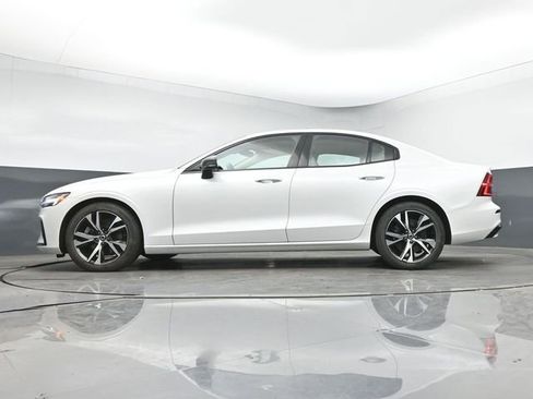 Used 2023 Volvo S60 B5 Core w/ Climate Package FWD image 18