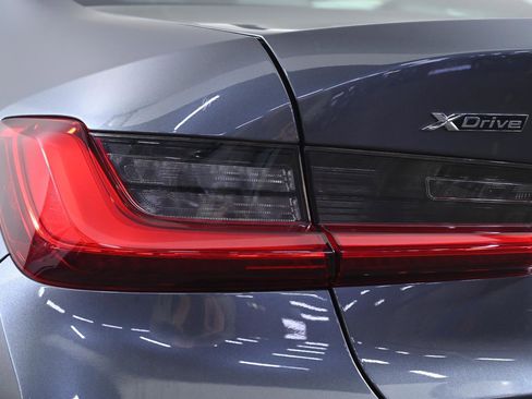 Used 2021 BMW 330i xDrive Sedan w/ M Sport Package image 6