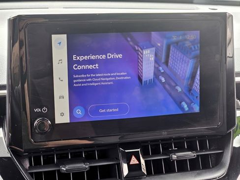 Used 2023 Toyota Corolla Cross SE image 22