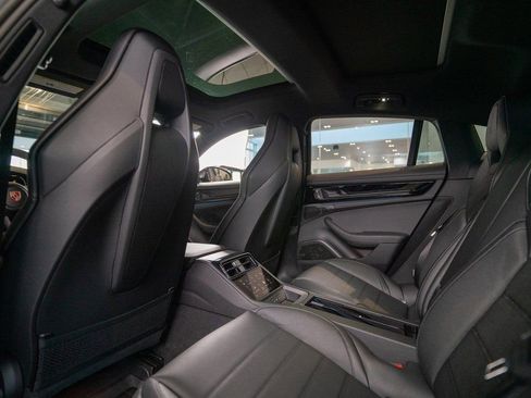New 2025 Porsche Panamera 4 AWD/4WD image 36