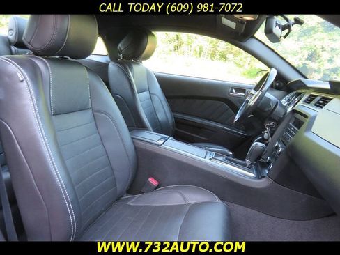 Used 2013 Ford Mustang Premium RWD image 7
