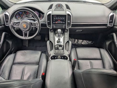 Used 2017 Porsche Cayenne Platinum Edition AWD/4WD image 17