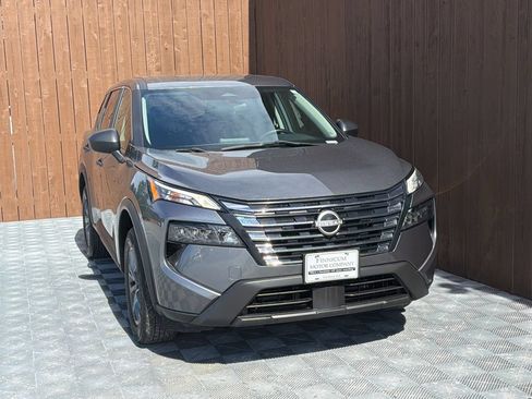 Used 2024 Nissan Rogue S FWD image 10