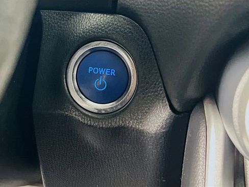 Used 2021 Toyota RAV4 XLE w/ Convenience Package image 19