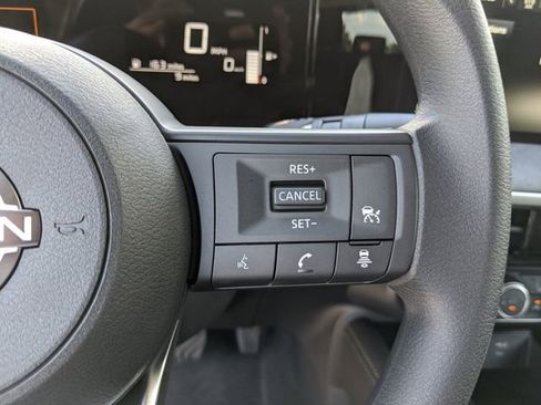 Certified 2025 Nissan Kicks SV w/ SV Premium Package AWD/4WD image 37