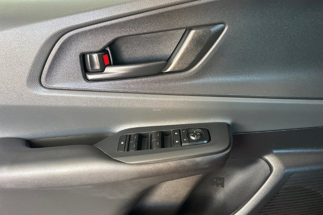 Certified 2025 Toyota Prius LE FWD image 14