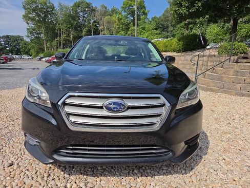 Used 2017 Subaru Legacy 2.5i Premium AWD/4WD image 2