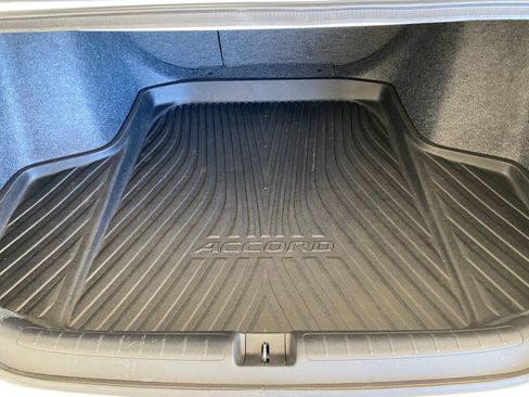 Used 2022 Honda Accord Touring image 31