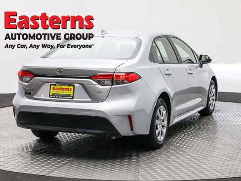 Used 2023 Toyota Corolla LE image 5