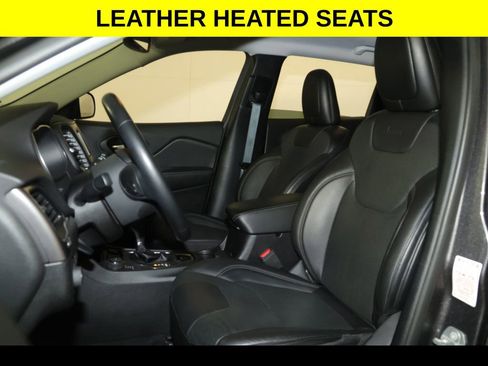 Used 2020 Jeep Cherokee Latitude Lux w/ Comfort/Convenience Group image 3