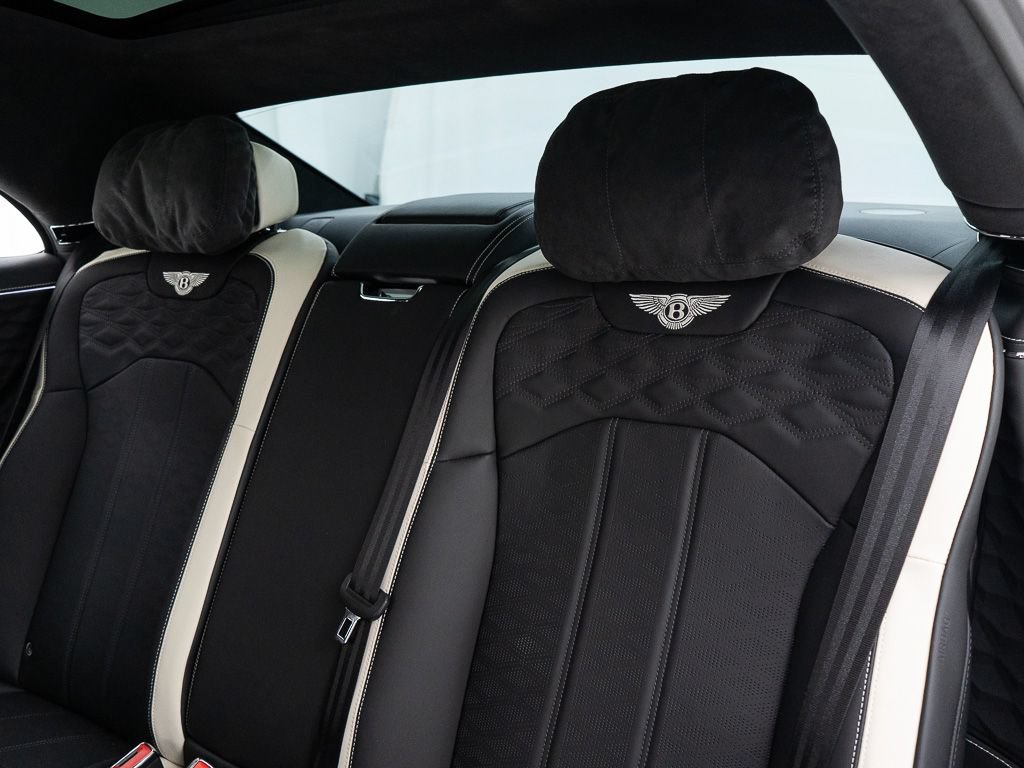 Used 2025 Bentley Flying Spur Plug-In Hybrid AWD/4WD image 25