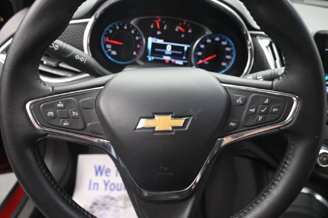 Used 2017 Chevrolet Malibu LT FWD image 26