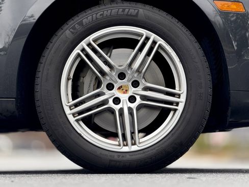 Used 2021 Porsche Macan S image 20