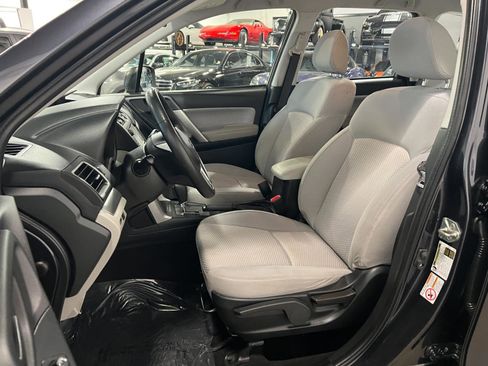 Used 2018 Subaru Forester 2.5i w/ Alloy Wheel Package image 9