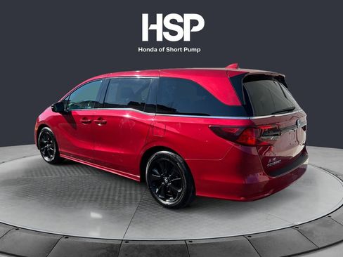 Used 2023 Honda Odyssey Sport image 3