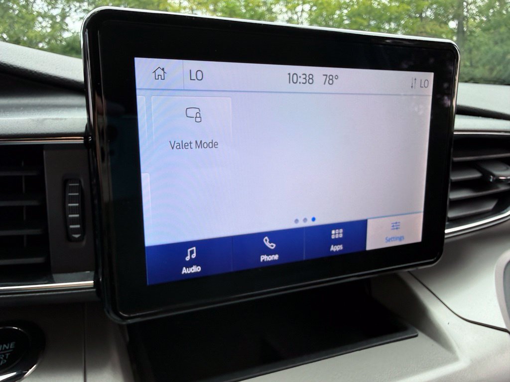 Used 2023 Ford Explorer XLT w/ Equipment Group 202A AWD/4WD image 43