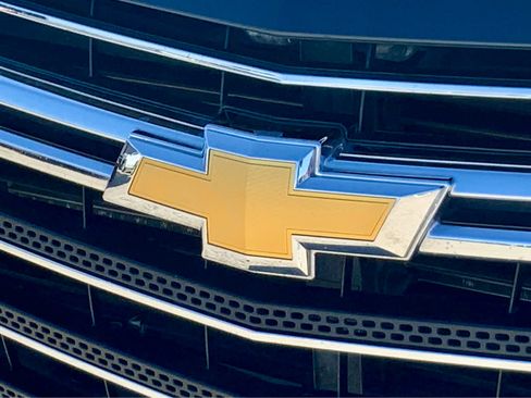 Used 2018 Chevrolet Traverse LT image 16