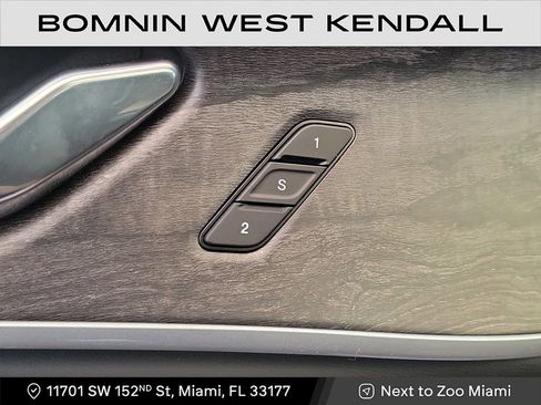 Used 2025 Jeep Grand Cherokee Limited w/ Black Appearance Package image 27