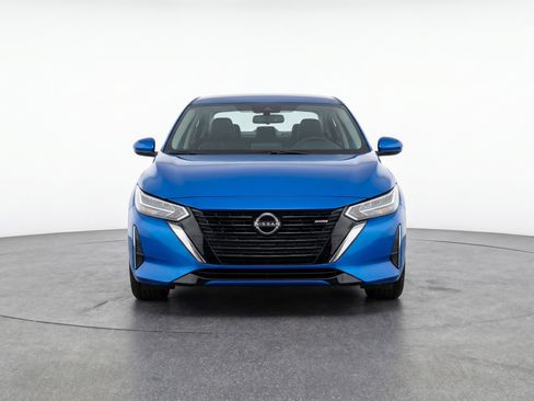 Used 2025 Nissan Sentra SV FWD image 2