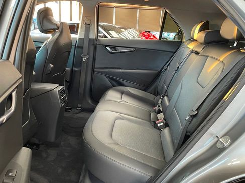 Used 2024 Kia Niro Wave w/ Wave Preserve Package image 19