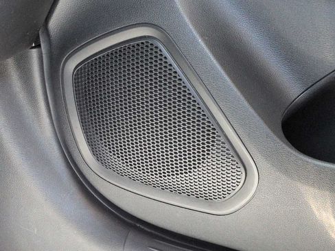 Certified 2021 Hyundai Venue SE FWD image 30
