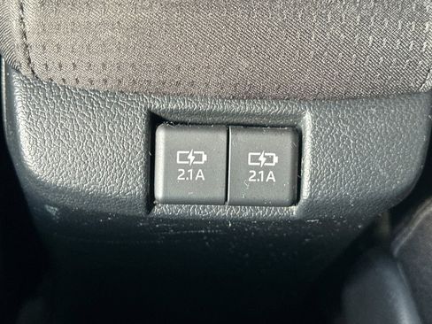 Certified 2022 Toyota Prius LE image 16