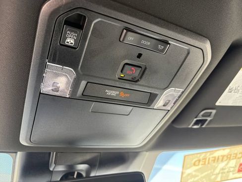 Certified 2025 Toyota Tundra Limited AWD/4WD image 23