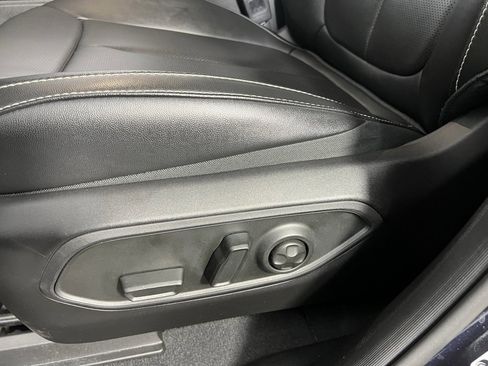 Used 2024 Jeep Grand Cherokee Limited w/ Luxury Tech Group II image 24