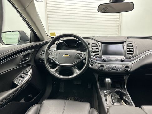 Used 2019 Chevrolet Impala LT image 25