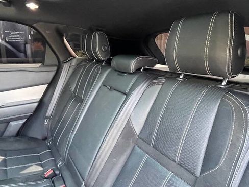 Used 2018 Land Rover Range Rover Velar R-Dynamic SE image 21