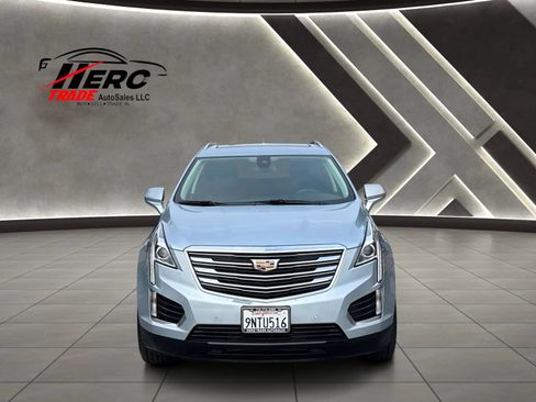 Used 2017 Cadillac XT5 Luxury w/ Driver Awareness Package AWD/4WD image 9