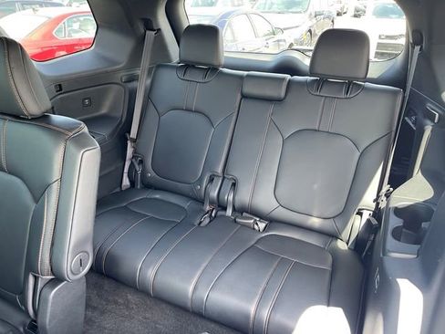 Used 2025 Honda Pilot TrailSport image 22