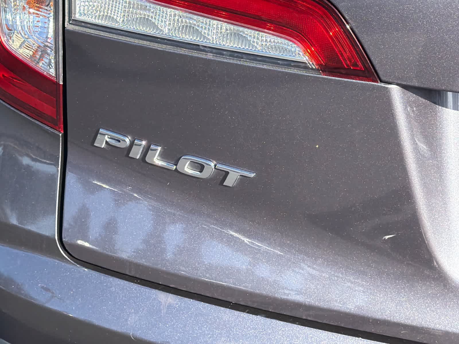 Used 2022 Honda Pilot Touring image 32